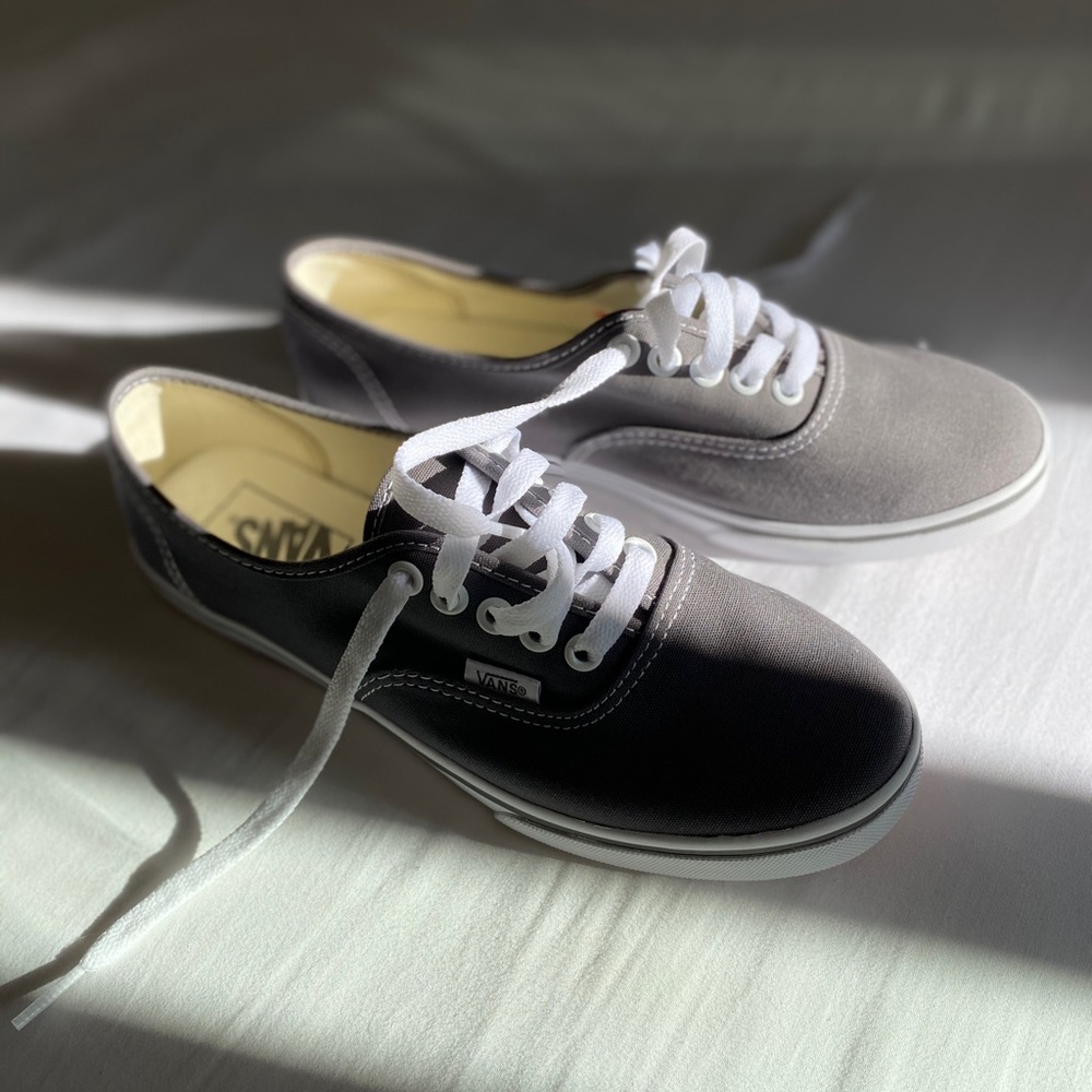 Vans - Picture 5 of 5